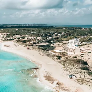 https://apartamentos-es-arenals.balearic-islands.net