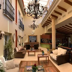 https://villa-san-francisco.es-andalucia.com